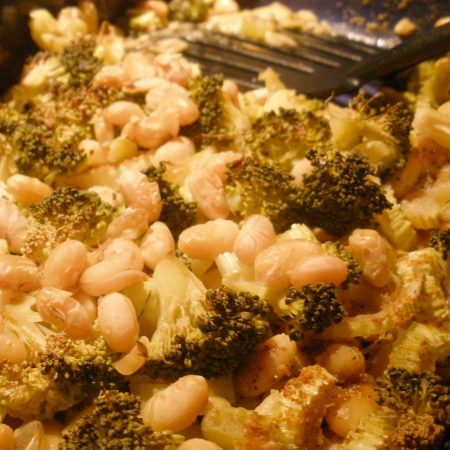 Zapečené sójové boby s řapíkatým celerem a brokolicí